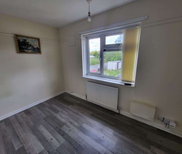 3 bedroom Semi Detached for rent - Photo 6