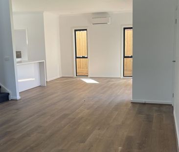 Brand New 4 Bedroom Townhouse - Photo 5