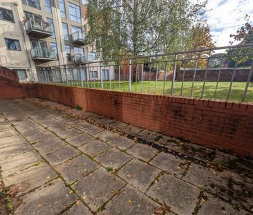 Greenslade House, Beeston, NG9 1GB - Photo 1