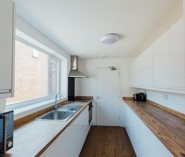 4 bedroom house to rent - Photo 3