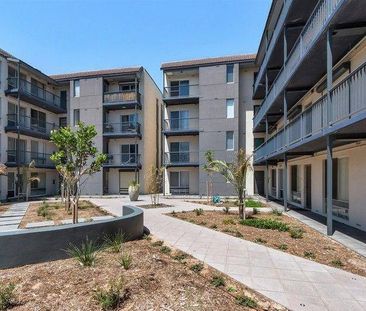 IN THE HEART OF HENLEY SQUARE - Photo 5