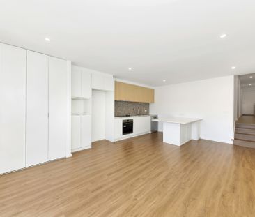 Modern Two Bedroom House - Photo 5