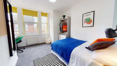 1 bedroom in a house share to rent - Photo 2