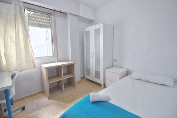 Carrer de Polo y Peyrolón, Valencia, Valencian Community 46021 - Photo 1