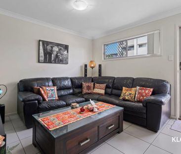 🏡 FOR RENT – Stylish & Convenient Living in Mango Hill! 🌿✨ - Photo 2