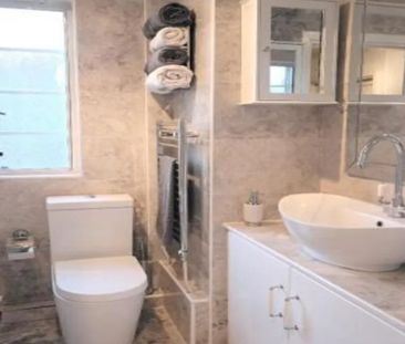 2 Bed Flat, Gunnersbury Court, W3 - Photo 5