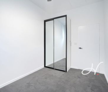 FRESHLY RENOVATED GEM IN CARDIFF SOUTH! - Photo 1