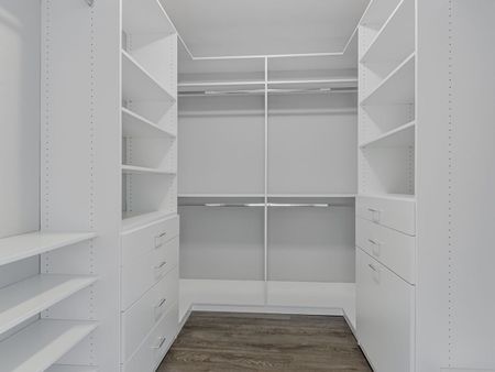 For Lease - 3654 Ferretti Court, Innisfil, Ontario - Photo 2