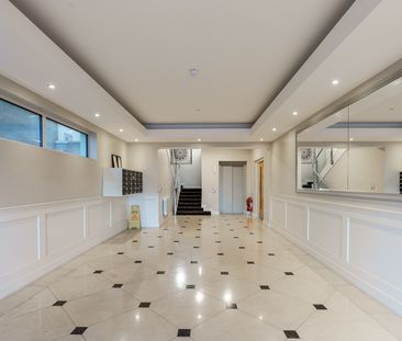 The Crofton - Photo 2