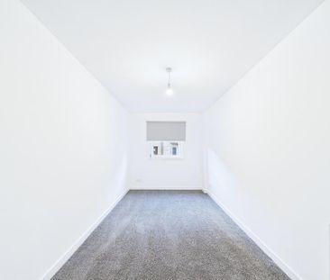 2 bedroom ground floor flat to rent - Photo 6