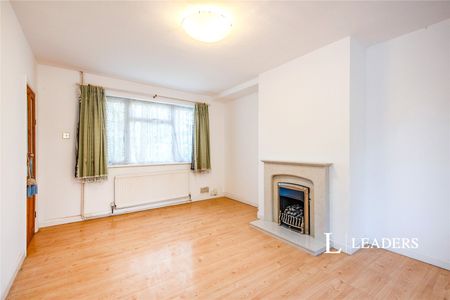 3 bedroom house to rent Mullway, Letchworth Garden City, SG6 - Photo 2