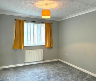 Myles Way, Cambs, Wisbech - Photo 2