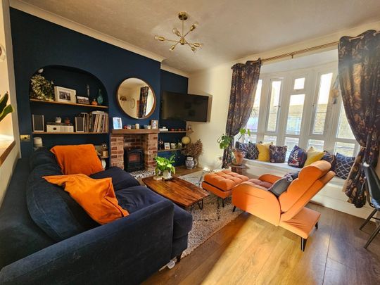 2 Bed Maisonette, London, E14 - Photo 1