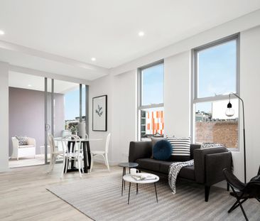 Luxury apartment in boutique block on city fringe - Photo 3