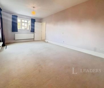 6 bedroom house to rent - Photo 2