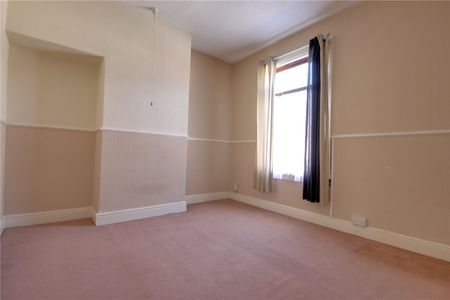 2 bed terraced house to rent in Aire Street, Middlesbrough, TS1 - Photo 3