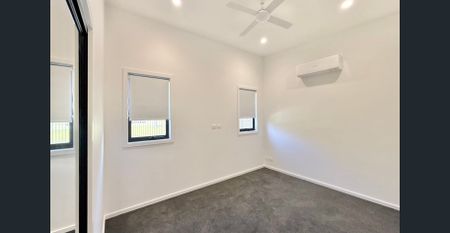 NEW 3 BEDROOM DUPLEX - Photo 3