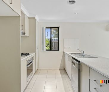 Townhouse In Small Complex Close to Local Amenities - Photo 3
