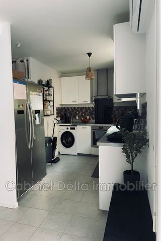 Location Maison 4 pièces 80m² SIX FOURS LES PLAGES 83140 - Photo 5
