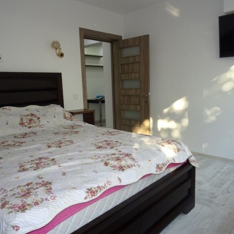 Dristor apartament 3 camere - Fotografie 1