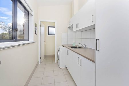 4 bedroom home with outstanding panoramic views... - Photo 3