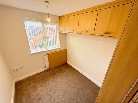 2 bedroom semi-detached house to rent - Photo 2