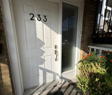 #Unit 1 - 233 Pannahill Road – Toronto C06, Ontario - Photo 1