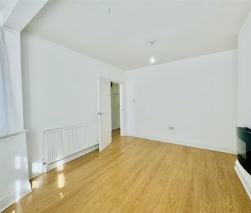 Ravenswood Crescent, Harrow - Photo 5