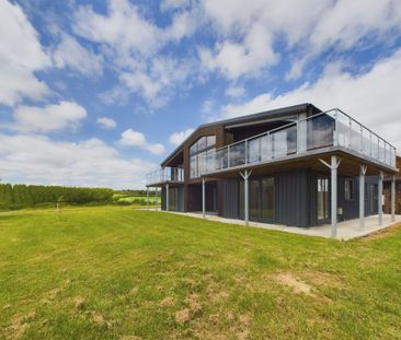 Four bed end of terrace house to rent in Boyton, Launceston, PL15 - Photo 1