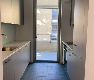 Charmante 2.5 Zimmer-Wohnung im EG - Photo 2