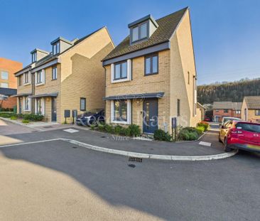 3 bedroom semi-detached house to rent - Photo 5