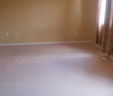 For Lease - 13 Grover(Main & 2nd Floor) Road, Brampton, Ontario - Photo 5