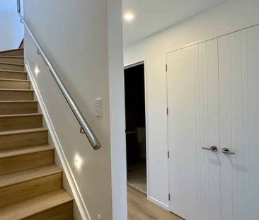 Brand New Townhouse in Westgate - 3 Bedrooms - Photo 3