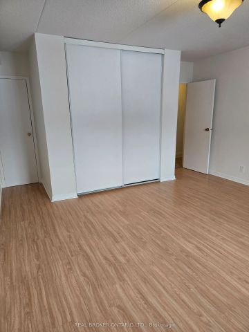 15 Wellington Rd 124 #Apt #20 - Photo 3