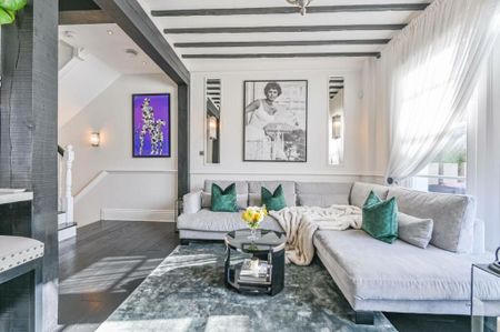 3 Bed End Terrace, Cambridge Street, SW1V - Photo 2