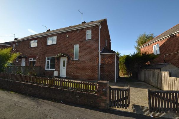 3 bedroom semi-detached house to rent - Photo 1