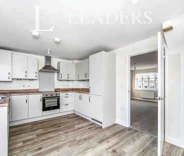 3 bedroom terraced house to rent - Photo 1