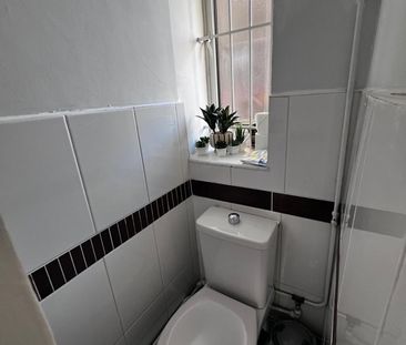 3 Bed Flat, Balin House, SE1 - Photo 2