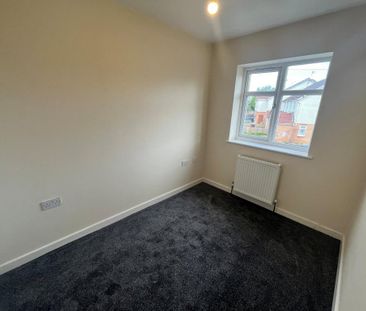 2 bedroom semi-detached house to rent - Photo 4