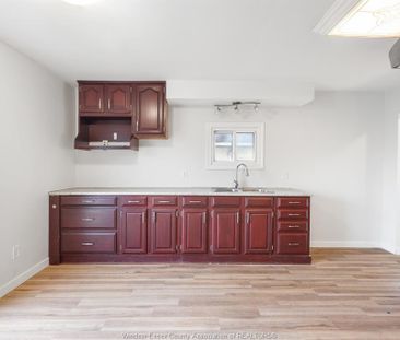For Lease - 202 SANDYS Street, Chatham, Ontario - Photo 4
