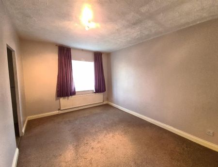 2 bedroom end of terrace house to rent - Photo 4