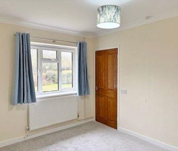 2 bedroom bungalow to rent - Photo 3