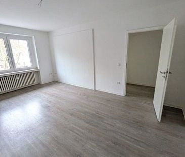 Tolle 3-Zimmer-Wohnung mit modernem Bad und Balkon - Photo 1