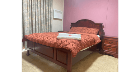 Freshly Renovated, Fully Furnished 3 bedroom house - Photo 3