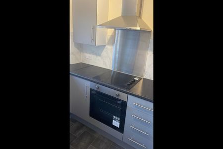 1 Bed Flat, Holt Road, L7 - Photo 4