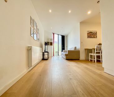 1 Bed Flat, Walworth Road, SE1 - Photo 1