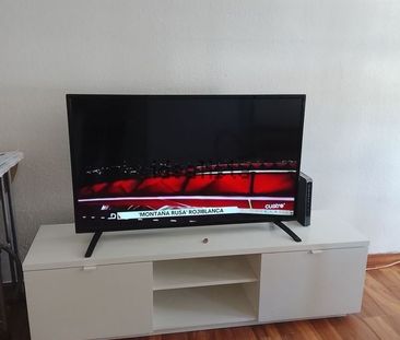 Alquiler de piso en Calle Hermanos Álvarez Quintero, 1 - Photo 1