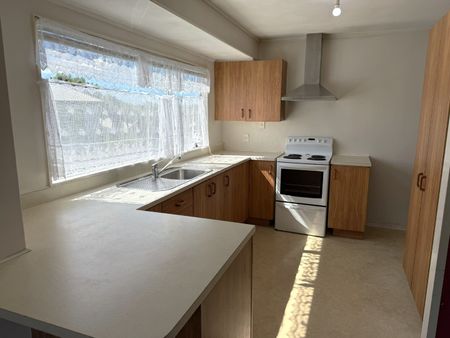 Family Home + Large Yard - Great Opportunity - Photo 4