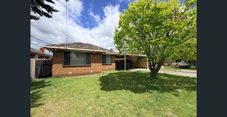 Conveniently located! - Photo 4