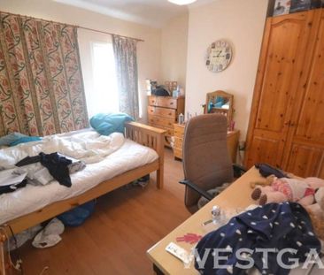 3 Bed - Pitcroft Avenue, Reading - Photo 5